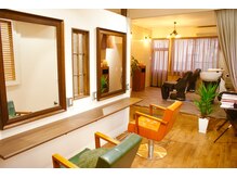 ニュートラル(Neutral)の雰囲気(白と緑を基調としたナチュラルな店内♪【大崎市/古川/縮毛矯正】)