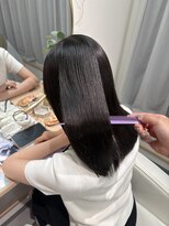 ユヌ(une)&nbsp;ナノバブルとトリートメントでサラツヤに