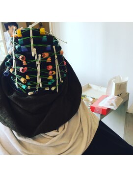 カタチヘアー(HAIR) 。。。。。春。。。弾む。。。ショートボブのカタチ。。。