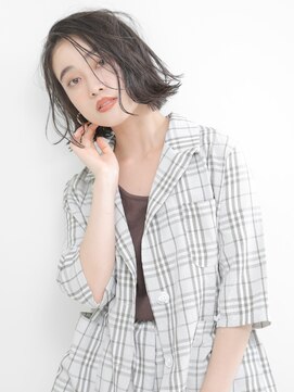 ジジ(GIGI) クールな外ハネくびれボブ