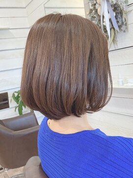 ラシカ(Lacica) 【Lacicaラシカ】くせ毛を活かした大人ボブ