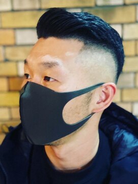 バーバーリング メソッド(BARBERING METHOD) スタイリッシュフェードカットスタイル