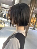 ミィ 表参道(mee.)&nbsp;【mee.】ハセガワヒトシ　切りっぱなし斜めバング