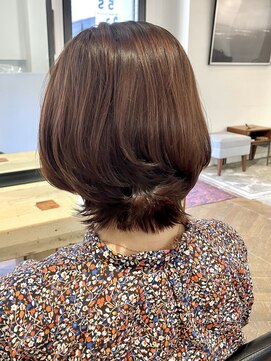 ファイブシーン アオヤマ(5SCENE AOYAMA) ショートボブ外ハネ骨格カットくびれショート襟足大人ショート