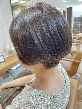 ヴィサージュクルー(VISAGE crew) 艶と丸さのあるショートデザイン！