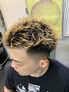 メリケンバーバーショップ フクオカ(MERICAN BARBERSHOP FUK) べリーショートダークアッシュニュアンスパーマ韓国マッシュ