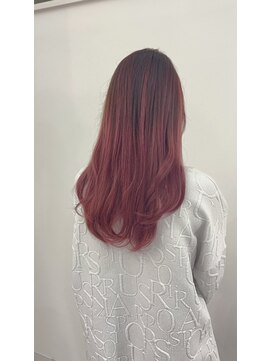 ヘアアンドメイク ムーア(Muuua) レッドピンクカラー