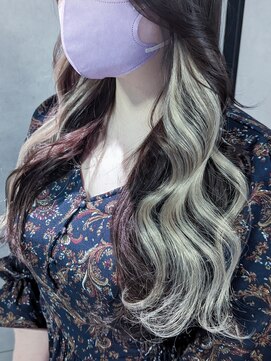 レアナ バイ ニーナ(Leana by NINA) プルエクステでインナーカラー