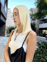 ヌエン 渋谷(NU/EN)&nbsp;夏に叶えたい色落ちしないプラチナブロンドと切りっぱなしボブ