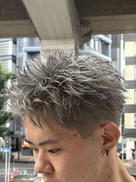 キングオブヘア バイ ノイズ 梅田茶屋町店(KING of hair by NOISM) ニュアンスパーマスパイラルパーマセンター分けヘアスタイル韓国
