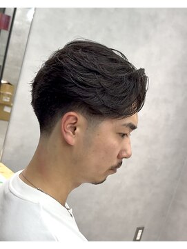 ササ シンサイバシ(33 SHINSAIBASHI) テーパーフェードラフカール大阪心斎橋