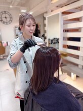 【カラー】的確な塗布技術はもちろん、カラーの薬剤にもこだわって選んでいます。