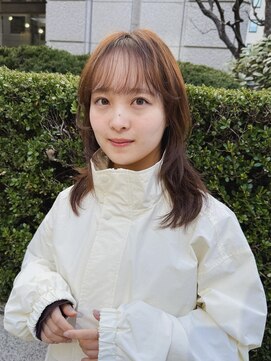 ガーランドギンザ(Garland Ginza) ベージュカラーミディアムレイヤー大人ミディアム