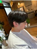 ニュアンスパーマ×センターパート×刈り上げ×ビジネスヘア