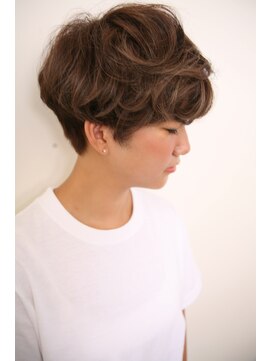 サンマルイチ ヘアアンドライフ(301 hair&life) 無造作外国人風ショートボブ