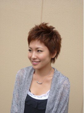 グリーンウッドペッカー(Green woodpecker) 大人可愛いベリーショート