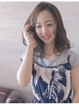 ヘアーサロン ディ アイ ジー ソル(Hair Salon D.I.G sol) 軽さを出したミディアム