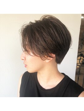 エトランジェ(Etrange) 大人小顔ハンサムショート 20代30代40代人気サイド