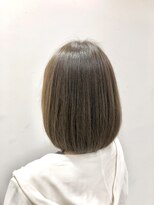 クオーター(QUARTER) 切りっぱなしナチュラルブラウンスクリーンボブ