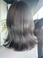 フィルム(FiLMs) アッシュブラウン/くびれヘア
