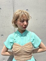 アチーブ ヘア デザイン(achieve hair design)&nbsp;ブロンドヘアハイトーンブリーチゆるふわみなみウェーブショート