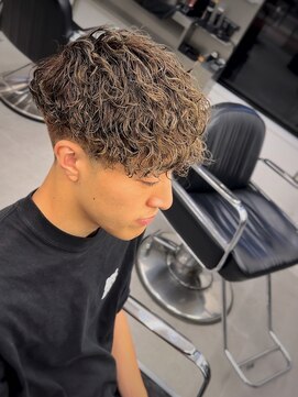 グルーマーズトウキョウ(GROOMER/S TOKYO) 【GROOMER/S 稲田】 スペインカール パーマ スタイル