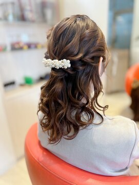 ヘアーリゾートラシックアールプラス(hair resort lachiq R+) ハーフアップ