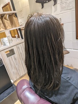 チアー ヘアリラクゼーション(cheer HAIRRELAXATION) 暗めカラー。