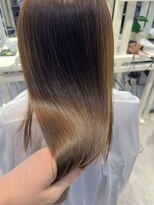 ディーエックス スリー(Dxxxx III)&nbsp;ブリーチなしダブルカラー ベージュ シルクヘア 韓国 TOMOKI