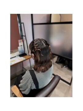 グランミーツ(Grand meets) ガーリーハーフアップりぼん♪