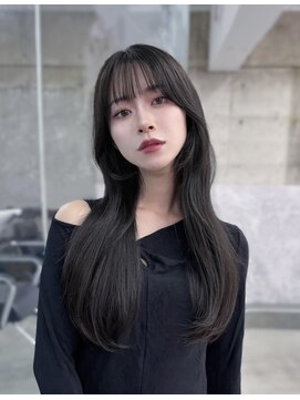 フィヴェント(Fivent) 黒髪韓国小顔レイヤーイメチェン暗めオリーブグレークラゲヘアー