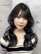 ［韓国トレンド］ハッシュカット×暗めの艶カラー