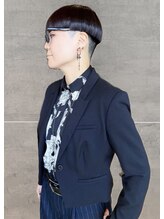 イラカ(elaka)&nbsp;ボルドーカラー×刈り上げマッシュ