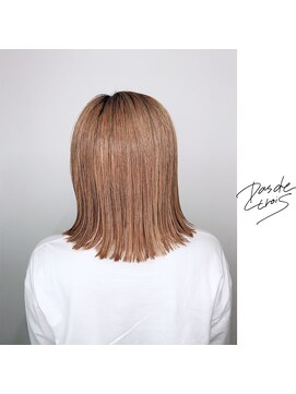 パドトロワ(Pas de trois) 新潟×スプリングベージュ×切りっぱなしボブ