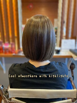 ピールアーク(peal ark) 20代30代大人可愛いアッシュベージュくびれボブ耳掛け透明感