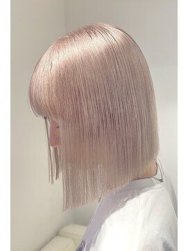 ベレーザ 渋谷(BELEZA) 9340ミルクティーアッシュハイトーンカラー韓国切りっぱなしボブ