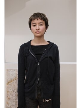 マレ(MARAIS) ナチュラルパーマのショートスタイル