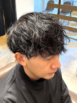 ノイセル(Noisyle) MEN’S HAIR/波巻きツイストスパイラル/リバースセンターパー