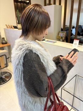 ラグシス 美髪ストレート(Luxis) ウルフレイヤー　【立川美容室】