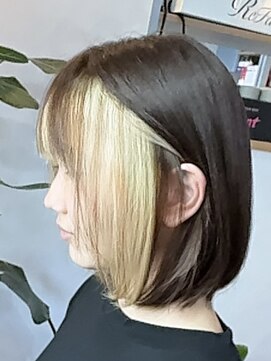 ルーチェ(Lu-che) インナーカラー×イエロー/ショートボブ/内巻きボブ