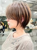 ビュートヨナカ(VIEW TOYONAKA) 30代40代50代/小顔カット/ショート/オリーブグレージュ/豊中
