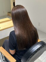 スリー(THREE)&nbsp;【髪質改善】ツヤ髪ストレートロングの似合わせブラウンカラー