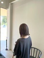 ヒュー(HUE) アッシュブロンド/ホワイトシルバー
