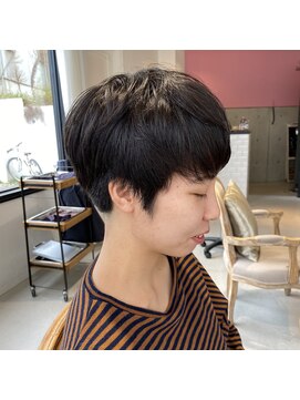 リリオ(Lilio) 刈り上げショート