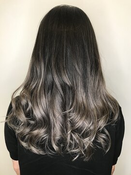 ヘアーサロン イバ(IBA) グラデーションカラー