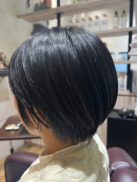 チアー ヘアリラクゼーション(cheer HAIRRELAXATION) ピアスが映えるショートボブ