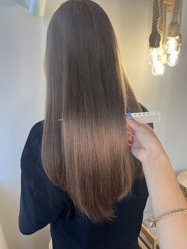 ココルアナ(coco luana) レイヤーカット/グレージュ/ハイトーン/ケアブリーチ