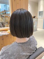 タイズ(ties)&nbsp;20代30代40代前下がりショートボブ小顔補正レイヤーカット