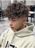 スパイラルパーマメッシュフェードスペインカール刈り上げ