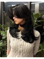 ヌエン 渋谷(NU/EN) 夏の上品ヘアバタフライレイヤー/透けるダークアッシュ